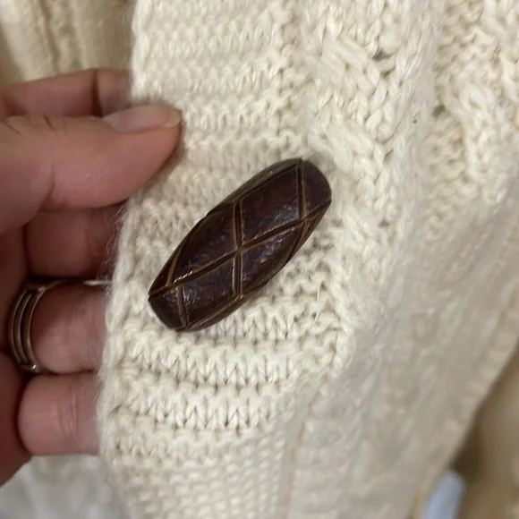 Women’s wool cardigan. - Picture 4 of 5
